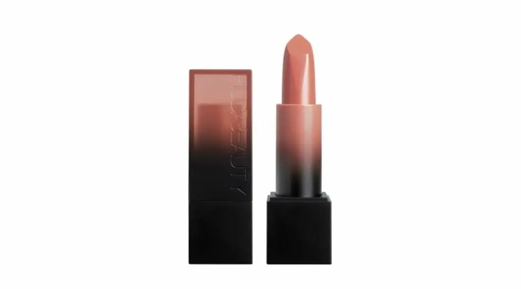 Peach-Toned Nude: Chanel Rouge Allure Velvet Luminous Matte Lip Colour in Libre