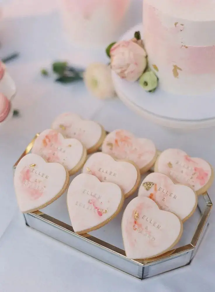 Wedding Meringues & Pavlovas