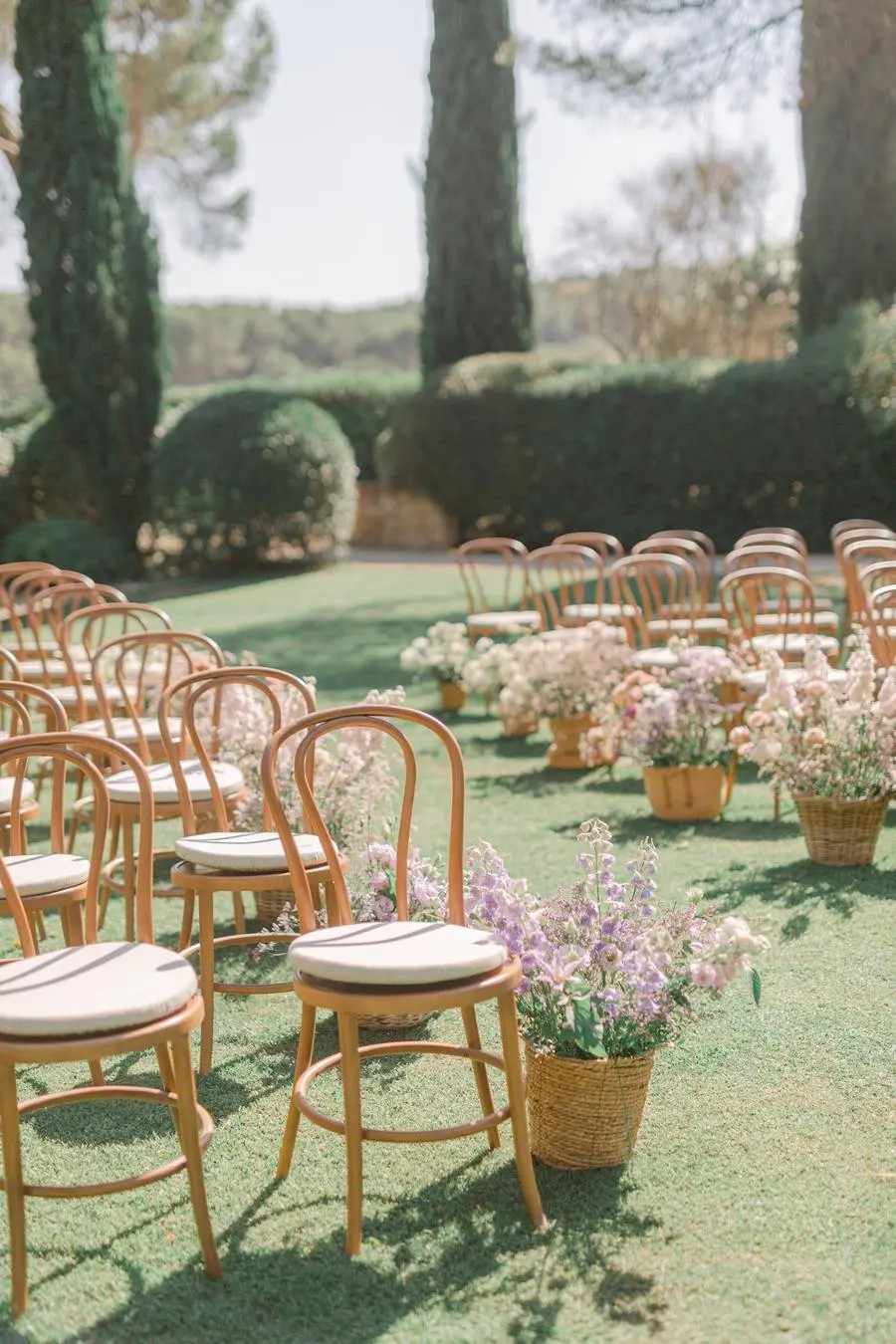 A Charming Table Plan Idea